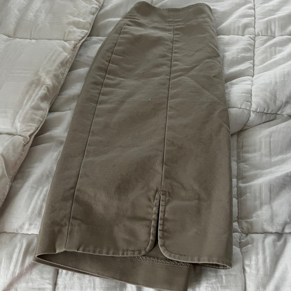 Skirts - Picture 4 of 13